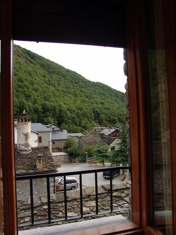 Hostal Pirineos Sarvisé Zimmer foto